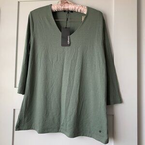 NWT Olsen V Neck Green Tee